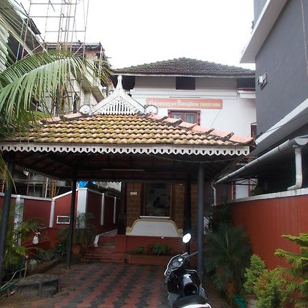فندق Guruvayur Bunglow المظهر الخارجي الصورة